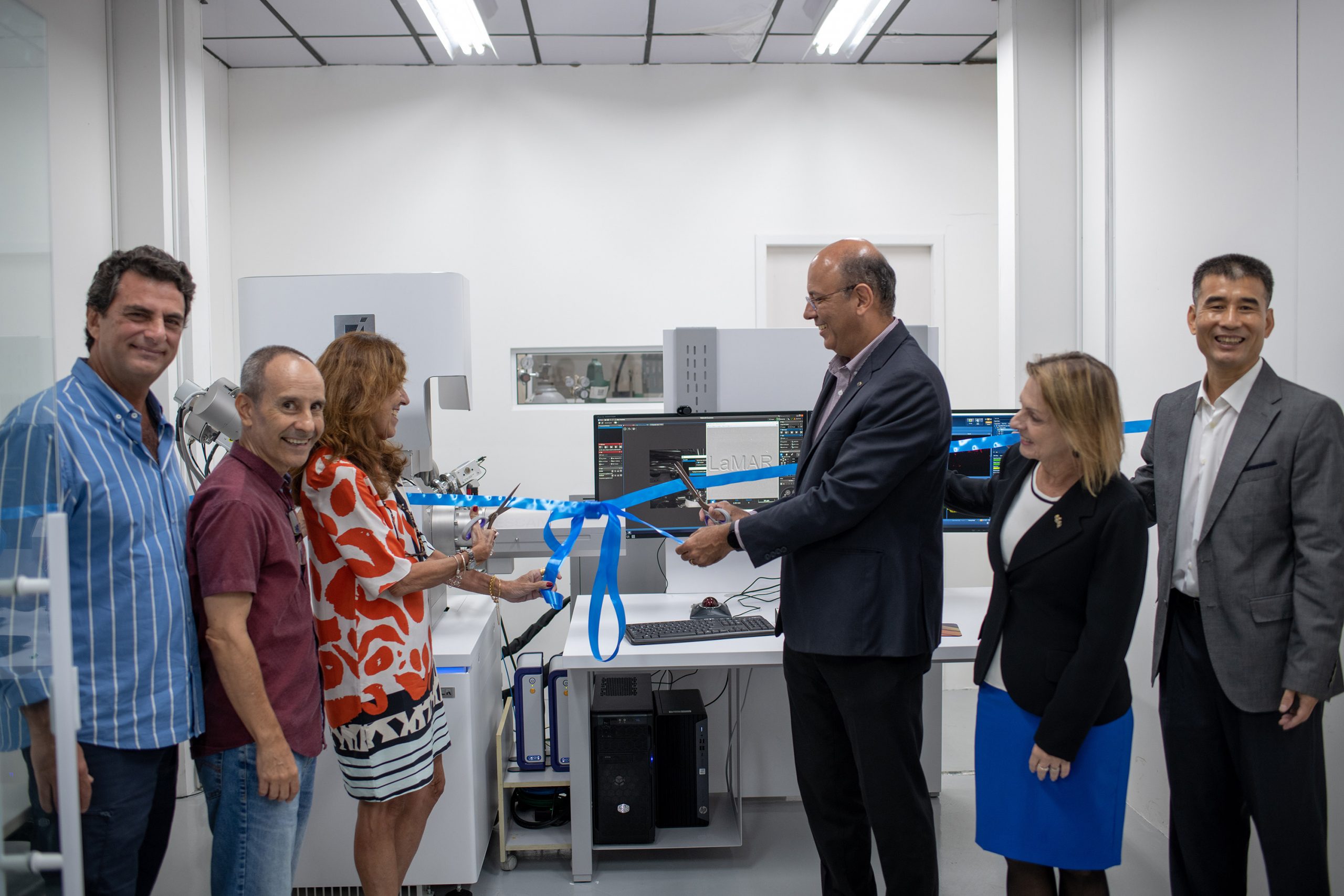 Inauguração de equipamento multiusuário de grande porte no IF UFF